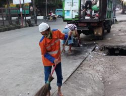 Pahlawan Kebersihan Kecamatan Bontoala Bekerja Optimal