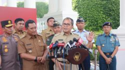 Wali Kota Makassar Moh Ramdhan Pomanto bersama empat bupati mendampingi Pj Gubernur Sulawesi Selatan Bahtiar Baharuddin menemui Presiden RI Joko Widodo di Istana Merdeka, Jakarta Pusat, Wali Kota Makassar Moh Ramdhan Pomanto bersama empat bupati mendampingi Pj Gubernur Sulawesi Selatan Bahtiar Baharuddin menemui Presiden RI Joko Widodo di Istana Merdeka, Jakarta Pusat,