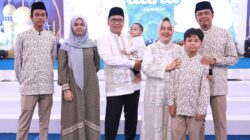 Danny dan Firman Terima Tamu Usai Salat Idul Adha