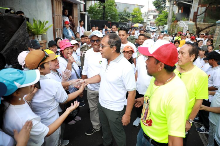 Rawat Solidaritas dan Kebahagiaan Lewat Jalan Santai