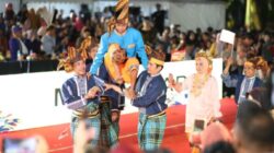 Seni Pertunjukan Tradisional Makassar Jadi Sorotan Mata Peserta Apeksi XVII Seni Pertunjukan Tradisional Makassar Jadi Sorotan Mata Peserta Apeksi XVII