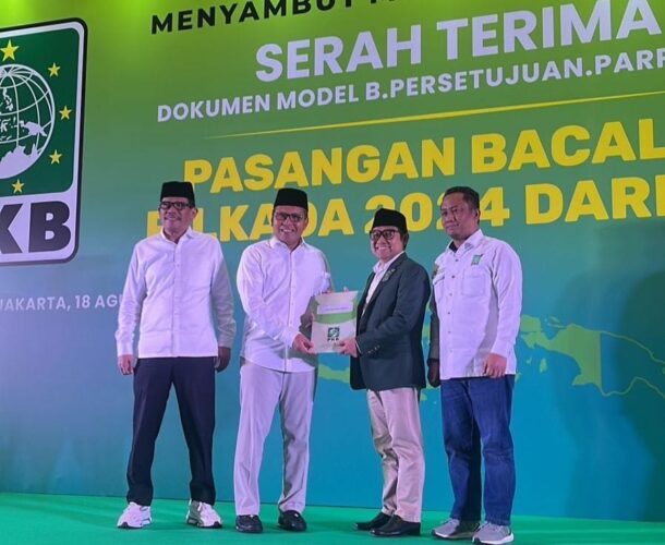 Danny-Azhar Terima Langsung B1KWK PKB dari Cak Imin untuk Pilgub Sulsel