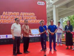 Danny Bawa Pulang Alumni Award 2024 pada Dies Natalis 64 Teknik Unhas