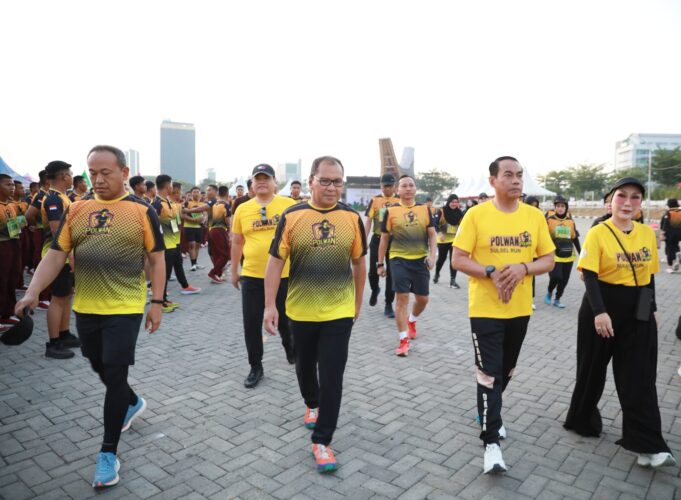 Danny Ikut Melepas Peserta Polwan Sulsel Run 2024