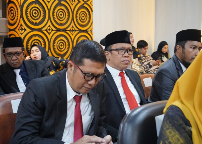 Camat Rappocini Ikut Saksikan Prosesi Pelantikan Pimpinan DPRD Makassar yang Baru