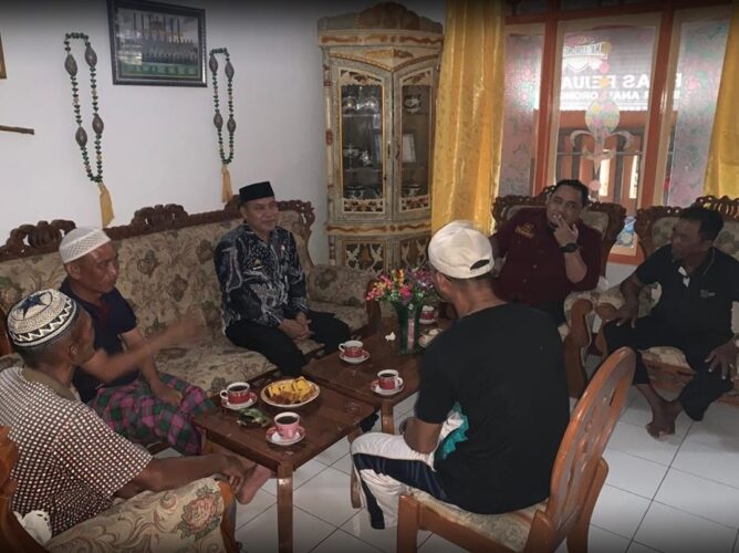 Dengar Aspirasi Warga, Camat Sangkarrang Silaturahmi Bersama Tomas Kodingareng