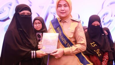 Aliyah Mustika Ilham Dinobatkan Sebagai Bunda Yatim