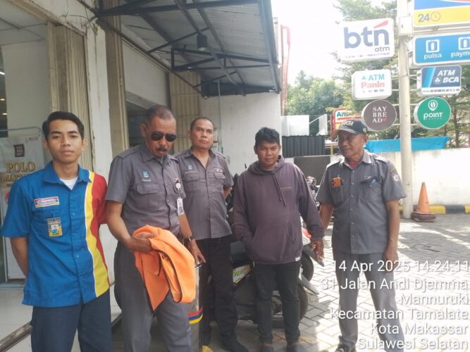 Perumda Parkir Sita Kartu Pengenal dan Rompi Jukir yang Nakal
