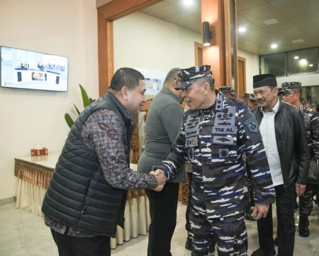 Munafri Arifuddin Jemput KSAL TNI Muhammad Ali di Lanud Sultan Hasanuddin