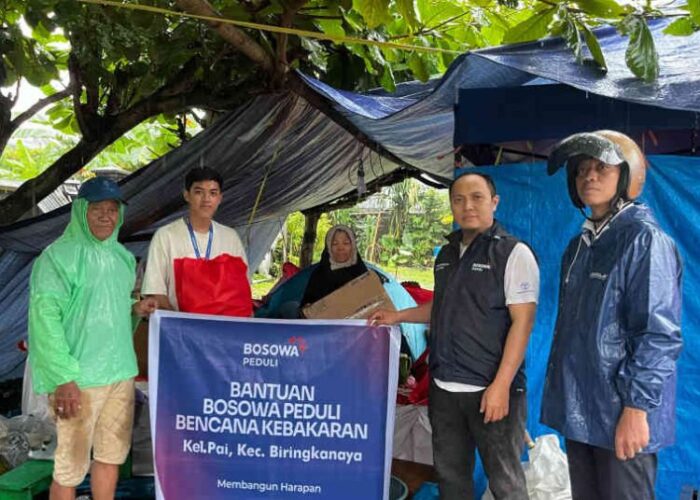 Bosowa Peduli Salurkan Bantuan ke Korban Kebakaran di Dua Lokasi