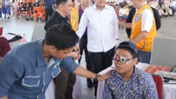 Pelajar SD dan SMP Semringah Dapat Bantuan Kacamata Gratis