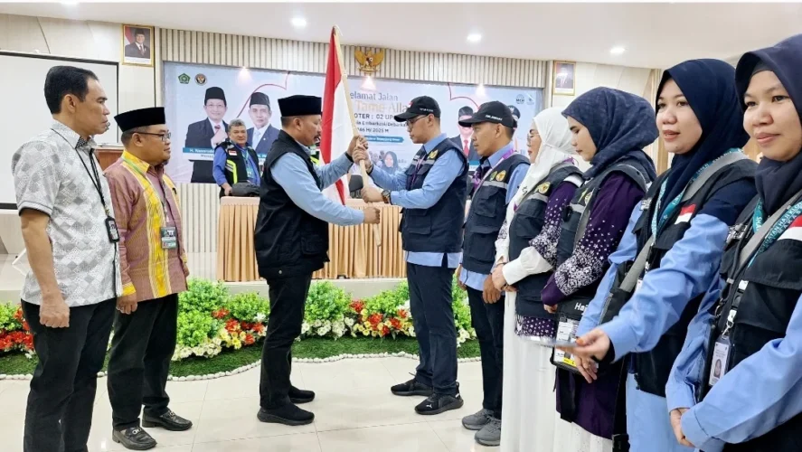 Ketua PPIH Embarkasi Makassar Lepas Kloter 2, Jemaah Tertua Berusia 102 Tahun