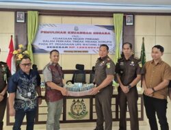 Kejari Pinrang Serahkan Rp1,2 Miliar Hasil Lelang Barang Rampasan Negara