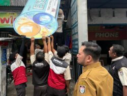 Bapenda Makassar Tertibkan 16 Titik Reklame Nakal