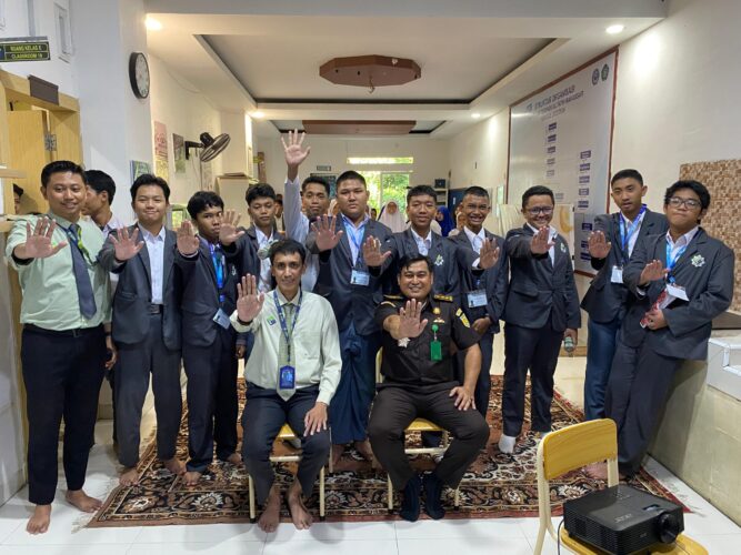 Kejati Sulsel Edukasi Bahaya Narkoba di SMA IT Al Fatih