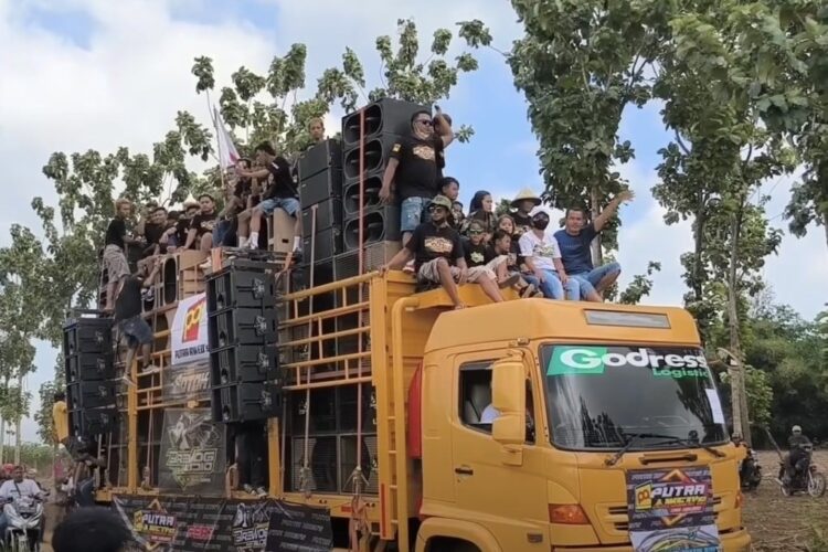 Sound Horeg: Antara Hiburan Rakyat dan Polusi Suara