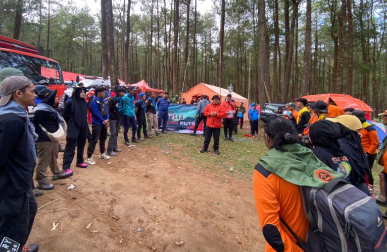 Basarnas Makassar Gelar Siaga Merah Putih di Gunung Bawakaraeng