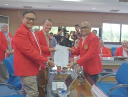 Datang Sendiri, Prof Iqbal Djawad Tunjukkan Komitmen Akademik Saat Daftar Calon Rektor Unhas