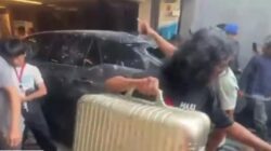 Rumah Ahmad Sahroni Dijarah Massa, Mobil Mewah Dirusak