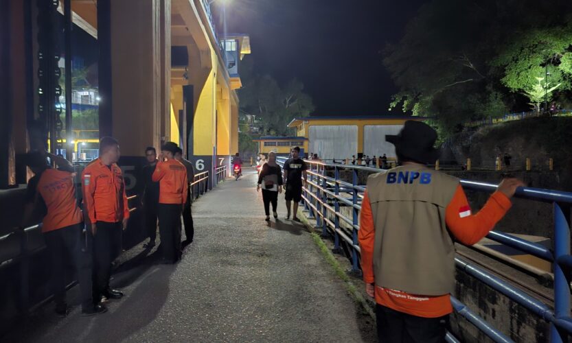 Tim SAR Cari Perempuan yang Hilang Usai Loncat dari Bendungan Benteng Pinrang