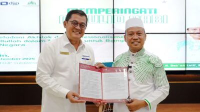 Ustaz Das’ad Latief Terima Piagam Taxpayer Charters dari Kanwil DJP Sulselbartra