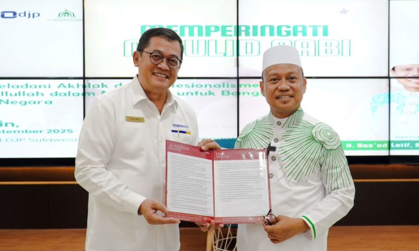 Ustaz Das’ad Latief Terima Piagam Taxpayer Charters dari Kanwil DJP Sulselbartra