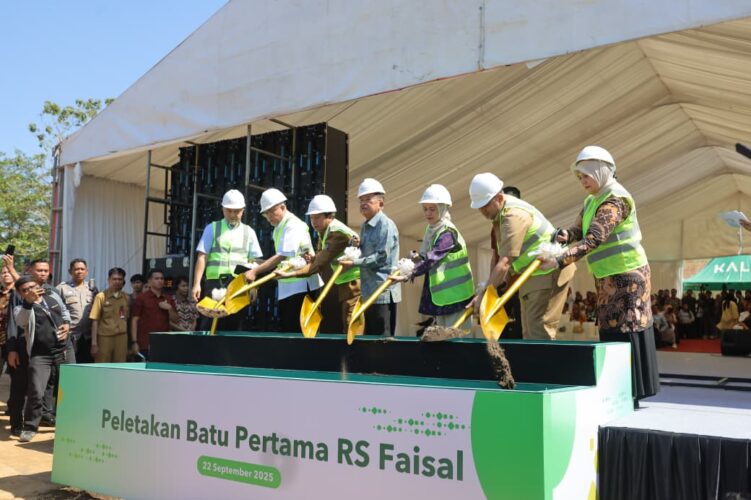 Munafri Dampingi JK Letakkan Batu Pertama di RS Islam Faisal