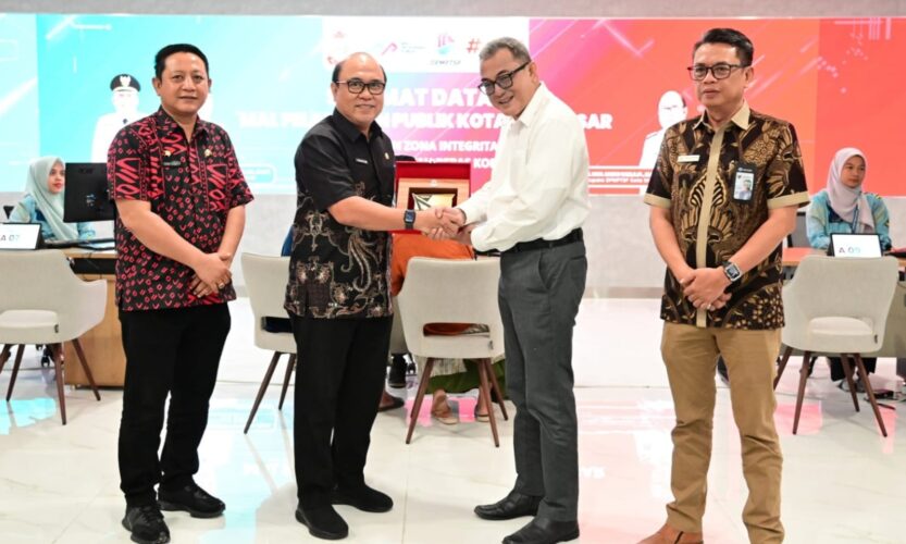 Kunjungi DPM-PTSP Makassar, Pimpinan Ombudsman Menilik Langsung Layanan MPP