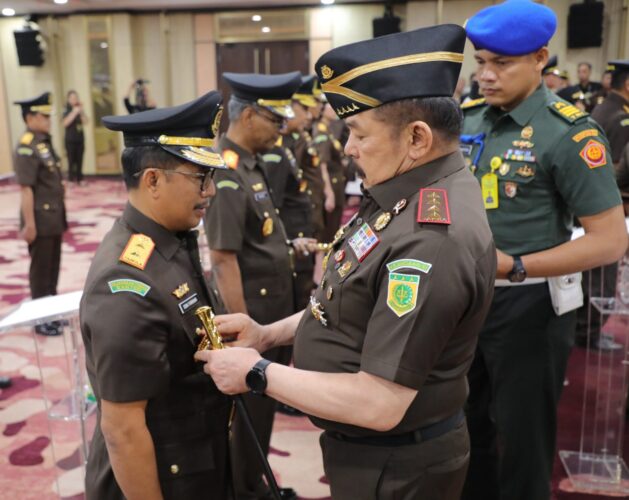 Dr Didik Farkhan Alisyahdi satu dari di antara 17 pejabat eselon II di Kejaksaan Agung yang dilantik oleh Jaksa Agung Republik Indonesia, ST Burhanuddin.