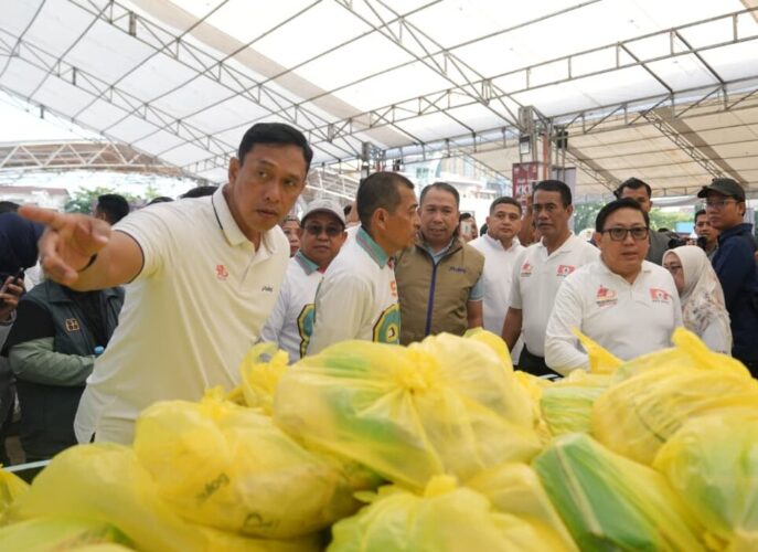 Pasangan MULIA Dampingi Mentan RI Tinjau Pasar Murah & Kesehatan Gratis HUT KKSS