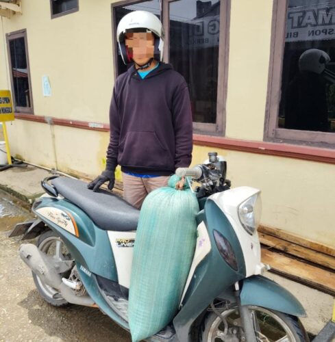 Resmob Polsek Manggala Amankan Pemuda Bawa Puluhan Liter Ballo