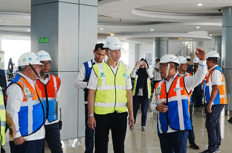 Senior Director Transportation Danantara Tinjau Pelabuhan Makassar