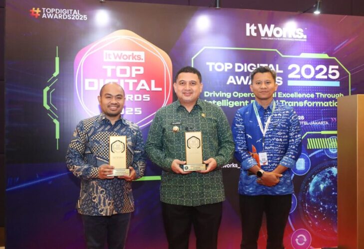 Wali Kota Makassar Dapat Penghargaan Top Leader on Digital Implementation 2025