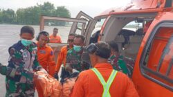Dauphin HR-3601 Evakuasi Jenazah Korban Pertama ATR 42-500 dari Lampeso ke Makassar