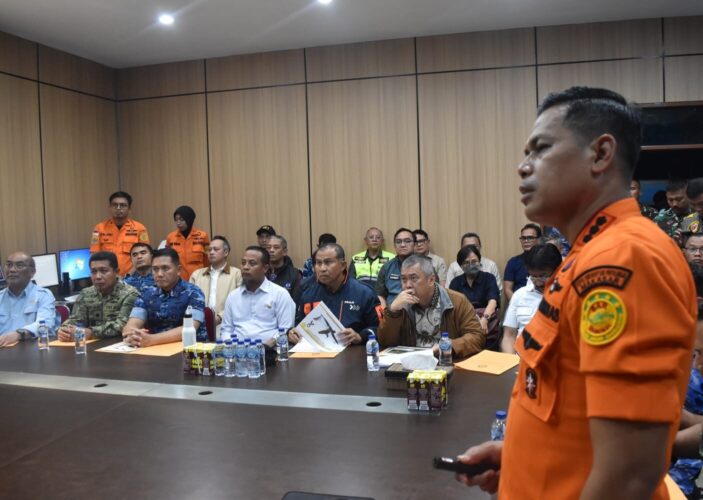 Hadapi Cuaca Ekstrem di Gunung Bulusaraung, Tim SAR Tertahan Evakuasi Korban Pesawat ATR 42-500