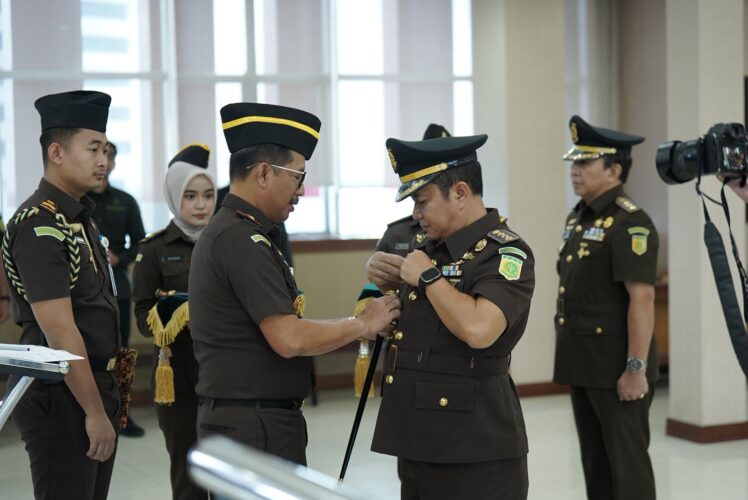 Kajati Sulsel Lantik Aspidmil dan Tiga Kajari Baru