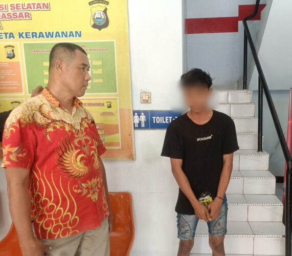Tepergok Gerayangi Rumah Kosong, Pencuri Kabel Diamuk Massa di Jalan Lamuru