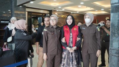 Terpidana Kasus Kosmetik Berbahaya Mira Hayati Dijebloskan ke Lapas Makassar