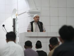 Munafri Arifuddin Tarawih Perdana dan Awali Safari Ramadan di Masjid Agung 45