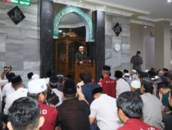 Subuh Bersama Warga di Masjid Darun Naim, Munafri Serukan Ramadan Bersih, Tertib, dan Khusyuk