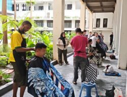 Personel Satpol PP Makassar Antusias Ikuti Cukur Rambut Gratis dari Komunitas IOM