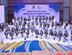 Eratkan Kebersamaan Majelis Taklim dalam Buka Puasa Bersama BKMT Makassar