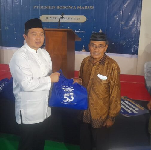 PT Semen Bosowa Maros Bagikan 1000 Paket Sembako di Barru