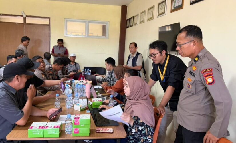 Kanwil DJP Sulselbartra Dampingi Personel Polda Sulsel Lapor SPT Tahunan Pakai Coretax