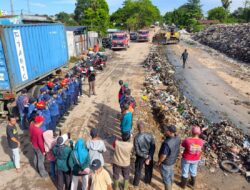 TPA Tamangapa Diguyur Ratusan Liter Eco Enzyme untuk Tekan Bau dan Polusi