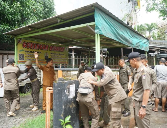 Kuasai Fasum hingga 20 Tahun, Delapan Lapak PKL di Tallo Ditertibkan