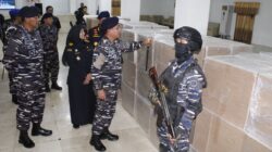 Penggeledahan Gudang Penyimpanan Rokok Ilegal Dapat Perlawanan Kuli Bongkar