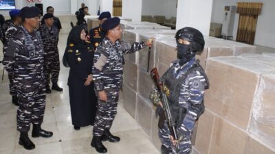 Penggeledahan Gudang Penyimpanan Rokok Ilegal Dapat Perlawanan Kuli Bongkar