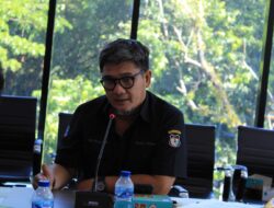 Perumda Parkir Makassar Lakukan Aksi Bersih-bersih Area Anjungan Jelang Peluncuran Sistem Digital