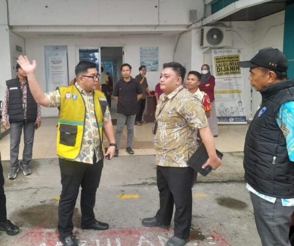 Sikat Parkir Liar, TRC Perumda Parkir Makassar Lakukan Penataan di Kawasan RS Labuang Baji